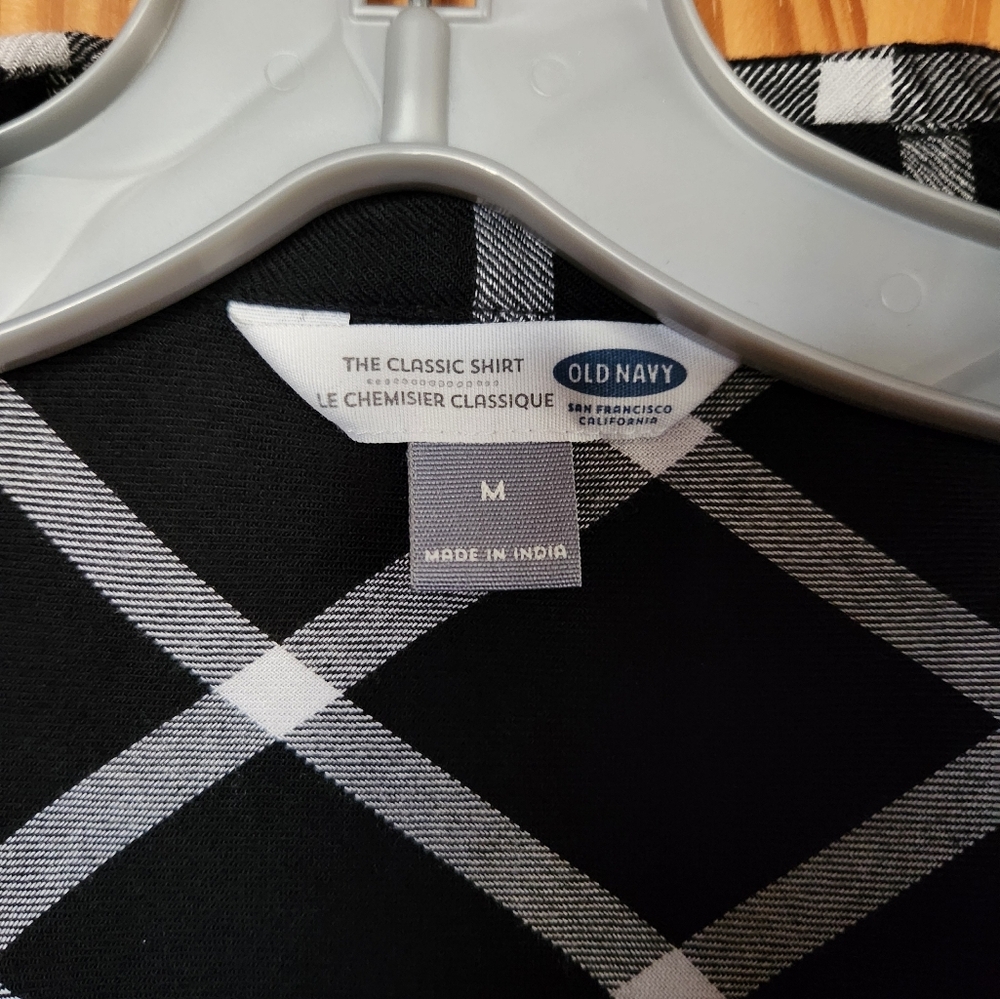 Womens Old Navy Button Down Shirt - Picture 4 of 6